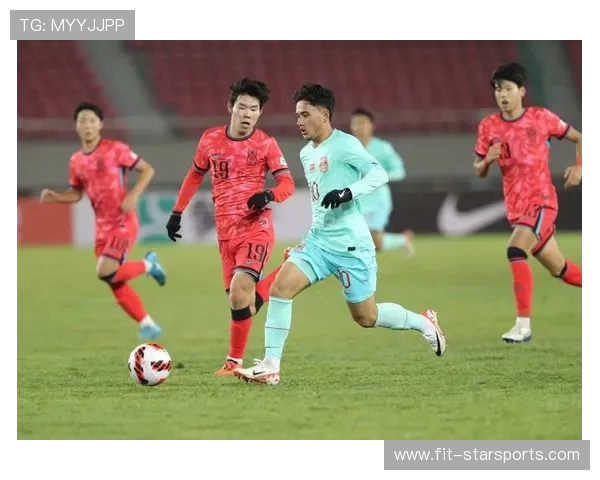 国青队在高节奏训练中展现出良好体能储备